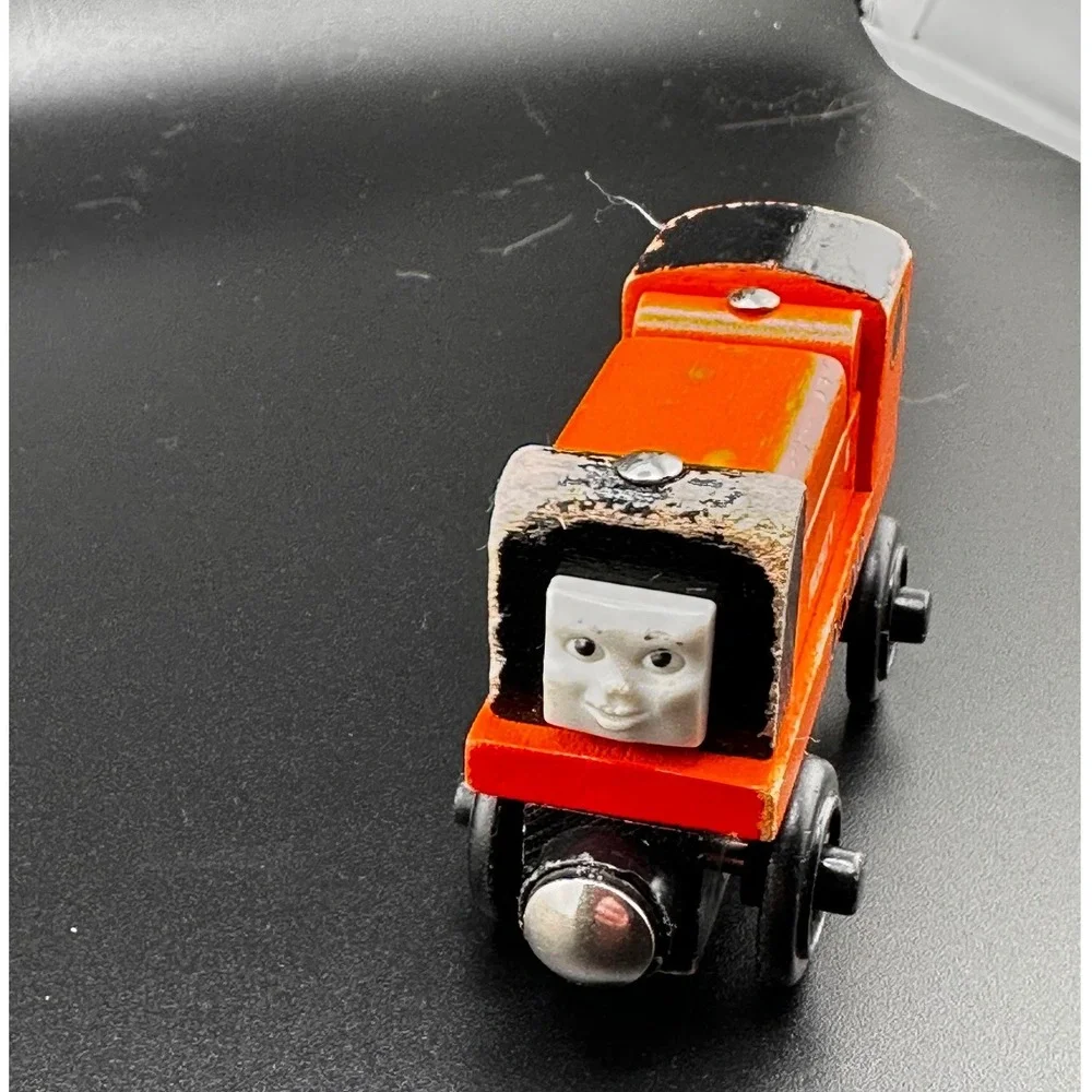 Thomas Wooden Railway Rusty Diesel Train Vtg 2003 Gullane Limited Edition Orange